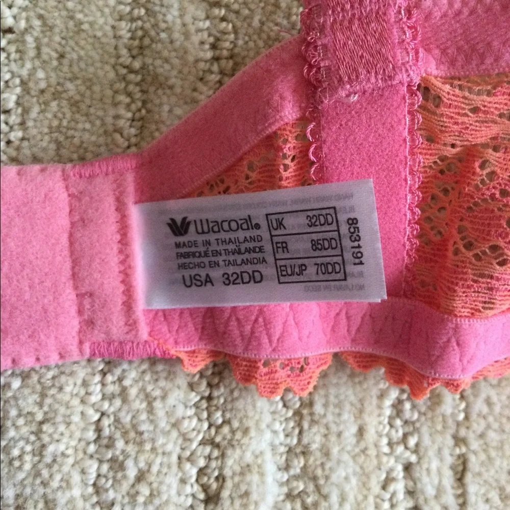 NWT Wacoal Embrace Lace Contour Bra 853191 Pink Size 32DD